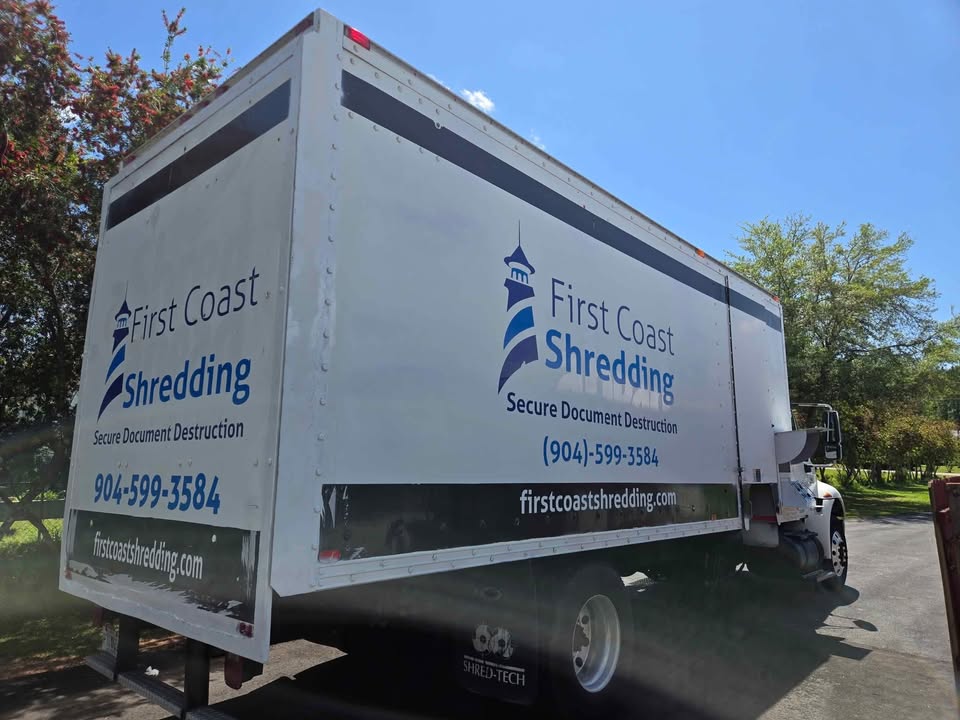 2007 International 4400 Shred-Tech MDS-35GT